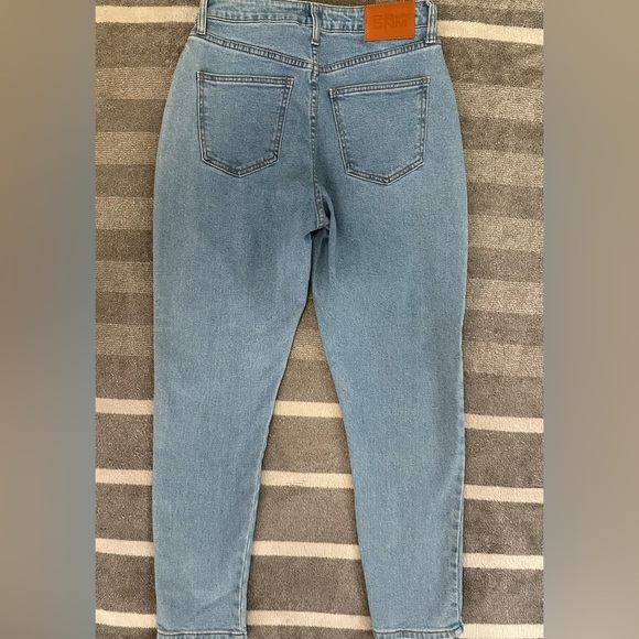 Princess Polly Light Wash “Leila Yolk Mom Jean” Sz-4 - Picture 6 of 14